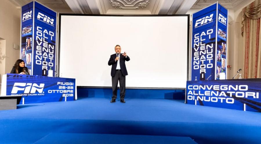 images/foto_nuoto/large/Convegno_allenatori_Barelli_Fiuggi_2018.jpg