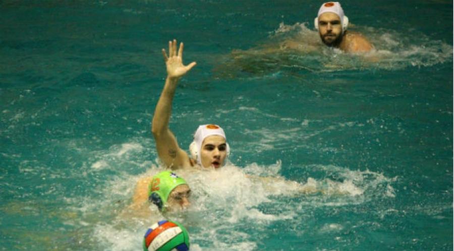 images/foto_pallanuoto/large/a2_sud_1_giornata.jpg